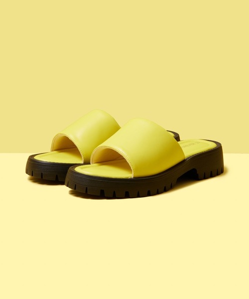 FOREVER 21（フォーエバー トゥエンティーワン）の「厚底フラットサンダル（サンダル・レディース・イエロー/ホワイト/ブラック・SMALL/LARGE/MEDIUM）」の7枚目の写真