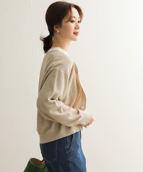 URBAN RESEARCH DOORS（アーバンリサーチドアーズ）の「ガーター編みコクーンショートカーディガン（ニット/セーター・レディース・ブラック/ベージュ/ブルー・MEDIUM）」の10枚目の写真