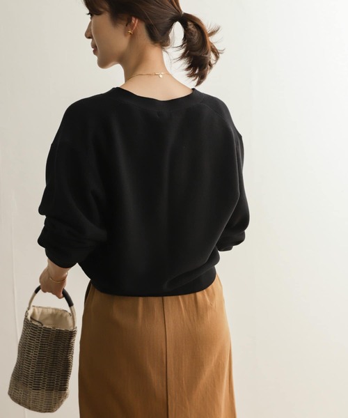 URBAN RESEARCH DOORS（アーバンリサーチドアーズ）の「ガーター編みコクーンショートカーディガン（ニット/セーター・レディース・ブラック/ベージュ/ブルー・MEDIUM）」の5枚目の写真