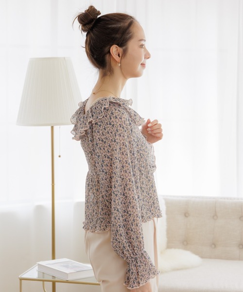 flower（フラワー）の「シャーリングブルームブラウス（シャツ/ブラウス・レディース・ピンク/ホワイト・FREE）」の6枚目の写真