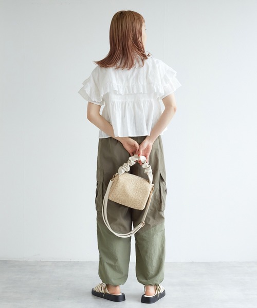 w closet（ダブルクローゼット）の「スタンドカラーコットンフリルブラウス（シャツ/ブラウス・レディース・オフホワイト/ミント/ブラック/オレンジ・FREE）」の15枚目の写真