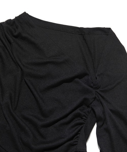 MSCHF（ミスチーフ）の「MISCHIEF/ミスチーフ/COWL NECK