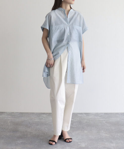 fredy emue（フレディエミュ）の「シアーバンドカラーフレンチシャツ（シャツ/ブラウス・レディース・オフホワイト/サックスブルー/ブラック/グレイッシュベージュ・38）」の12枚目の写真