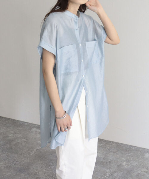 fredy emue（フレディエミュ）の「シアーバンドカラーフレンチシャツ（シャツ/ブラウス・レディース・オフホワイト/サックスブルー/ブラック/グレイッシュベージュ・38）」の7枚目の写真