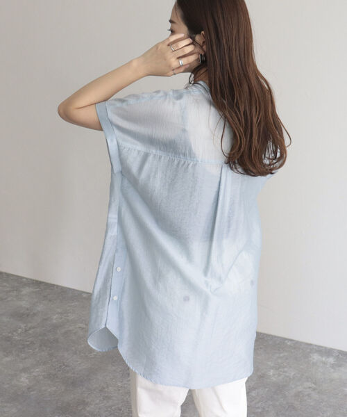 fredy emue（フレディエミュ）の「シアーバンドカラーフレンチシャツ（シャツ/ブラウス・レディース・オフホワイト/サックスブルー/ブラック/グレイッシュベージュ・38）」の13枚目の写真