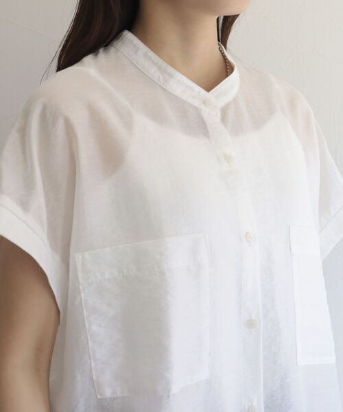 fredy emue（フレディエミュ）の「シアーバンドカラーフレンチシャツ（シャツ/ブラウス・レディース・オフホワイト/サックスブルー/ブラック/グレイッシュベージュ・38）」の11枚目の写真