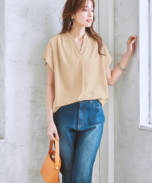 7days Life Styling（セブンデイズライフスタイリング）の「【ひんやり接触冷感】シルケット加工フレンチスリーブキーネックカットソートップス（脇シェード付）（Tシャツ/カットソー・レディース・ネイビー/ミント/オフホワイト/ライトベージュ/ラベンダー・L/LL/M/3L/S）」の14枚目の写真