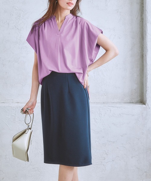 7days Life Styling（セブンデイズライフスタイリング）の「【ひんやり接触冷感】シルケット加工フレンチスリーブキーネックカットソートップス（脇シェード付）（Tシャツ/カットソー・レディース・ネイビー/ミント/オフホワイト/ライトベージュ/ラベンダー・L/LL/M/3L/S）」の8枚目の写真