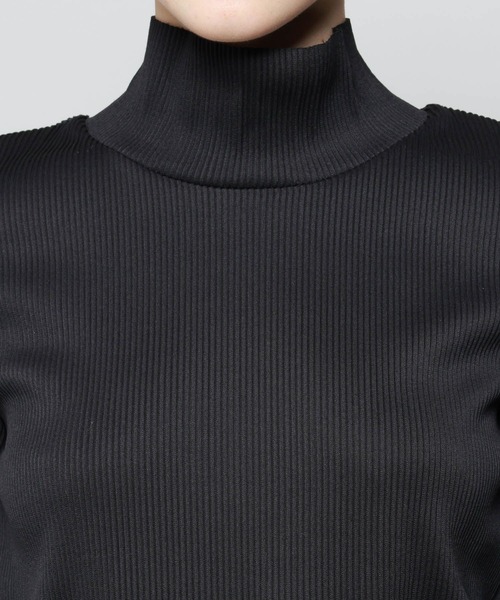 PAGEBOY（ページボーイ）の「クシュソデプリーツハイネック（Tシャツ/カットソー・レディース・ブラック/オフホワイト・FREE）」の14枚目の写真