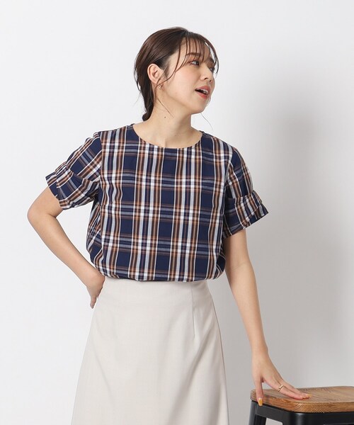 DRESKIP(ドレスキップ)の「◆【イージーケア/柄アソート】華やか&好印象 お袖デザインブラウス(シャツ/ブラウス・レディース・ホワイト系4/ベージュ系2/ライトグリーン系2/ネイビー系1・04/02/03)」の14枚目の写真