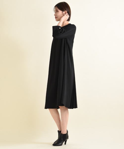 INTERPLANET（インタープラネット）の「カットジョーゼッバックプリーツワンピース（ワンピース・レディース・ピンク/ブラック/グレイッシュベージュ・FREE）」の9枚目の写真