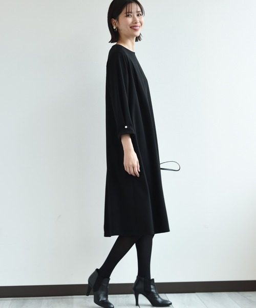 INTERPLANET（インタープラネット）の「カットジョーゼッバックプリーツワンピース（ワンピース・レディース・ピンク/ブラック/グレイッシュベージュ・FREE）」の17枚目の写真