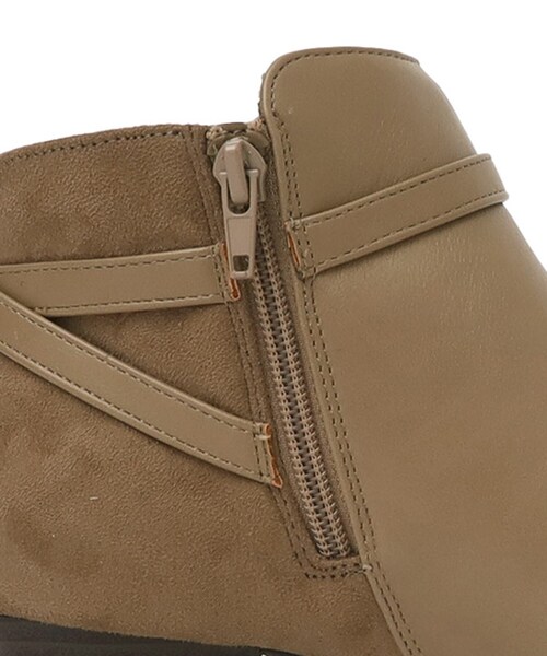 SHOO・LA・RUE（シューラルー）の「◆配色ショートブーツ（ブーツ・レディース・ベージュ/ブラック・35/45）」の9枚目の写真