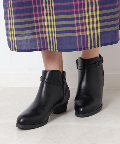 SHOO・LA・RUE（シューラルー）の「◆配色ショートブーツ（ブーツ・レディース・ベージュ/ブラック・35/45）」の10枚目の写真