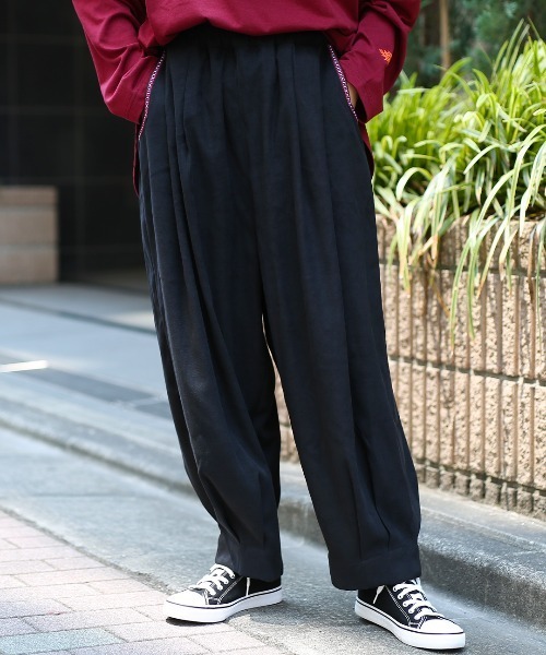 チチカカ(チチカカ)の「ピーチスキンエッグタックパンツ【大きいサイズ】(その他パンツ・レディース・マスタード/ブラウン/ブルーグリーン/ブラック・3L)」の2枚目の写真