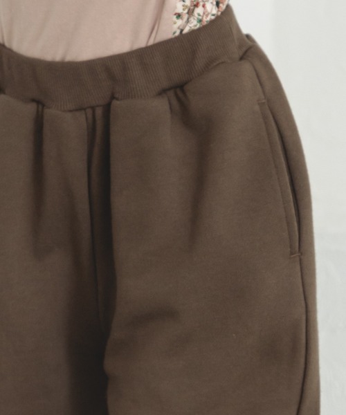 pairmanon(ペアマノン)の「キャンディ裾 総ゴム スウェットパンツ(スウェットパンツ・キッズ・ブラウン/ブラック/グレイッシュベージュ・130/140/110/90/150/120/100)」の6枚目の写真