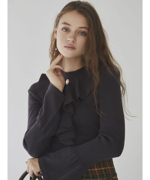 dazzlin（ダズリン）の「ジャボフレアスリーブニットトップス（ニット/セーター・レディース・アイボリー/ブラック/ブラウン・FREE）」の5枚目の写真