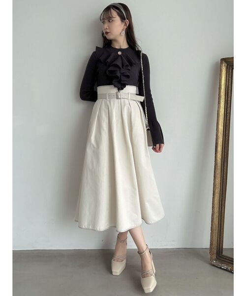 dazzlin（ダズリン）の「ジャボフレアスリーブニットトップス（ニット/セーター・レディース・アイボリー/ブラック/ブラウン・FREE）」の12枚目の写真