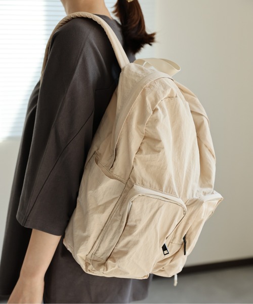 sakishimatokyo(サキシマトーキョー)の「ダブルポケットバックパック(バックパック/リュック・レディース・ブラック/カーキ/アイボリー・FREE)」の4枚目の写真