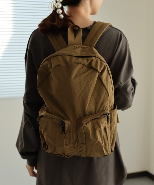 sakishimatokyo(サキシマトーキョー)の「ダブルポケットバックパック(バックパック/リュック・レディース・ブラック/カーキ/アイボリー・FREE)」の15枚目の写真