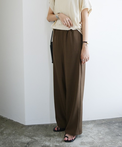 and it_（アンドイット）の「カラーワイドパンツ（その他パンツ・レディース・グレー/イエロー/アイボリー/モカ/ブラック/グレイッシュブルー/ダークオレンジ/ダークブラウン/ブラウン/モスグリーン・M2/LL1/L2/L1/M1/LL2）」の20枚目の写真