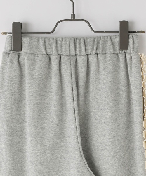 LOWRYS FARM（ローリーズファーム）の「サイドフリルカットパンツ　 981562（スウェットパンツ・キッズ・ブラック/グレー・150cm/160cm）」の17枚目の写真