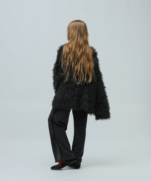 LOWRYS FARM（ローリーズファーム）の「サイドフリルカットパンツ　 981562（スウェットパンツ・キッズ・ブラック/グレー・150cm/160cm）」の5枚目の写真