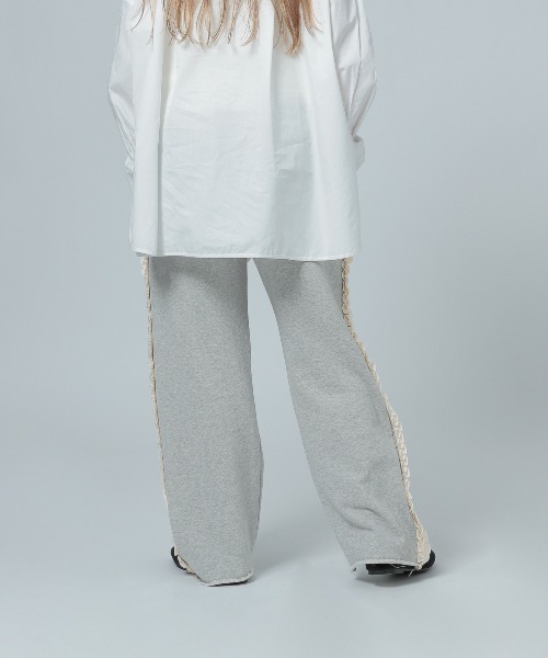 LOWRYS FARM（ローリーズファーム）の「サイドフリルカットパンツ　 981562（スウェットパンツ・キッズ・ブラック/グレー・150cm/160cm）」の15枚目の写真