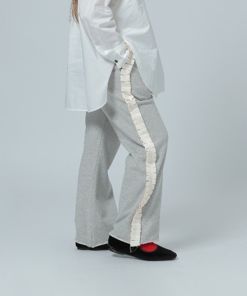 LOWRYS FARM（ローリーズファーム）の「サイドフリルカットパンツ　 981562（スウェットパンツ・キッズ・ブラック/グレー・150cm/160cm）」の16枚目の写真