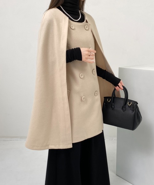 ABITOKYO（アビトーキョー）の「ダブルボタンケープフレアポンチョコート（ポンチョ・レディース・モカ/ベージュ/ブラック/ブラック系その他/ブラウン系その他・M/L）」の12枚目の写真