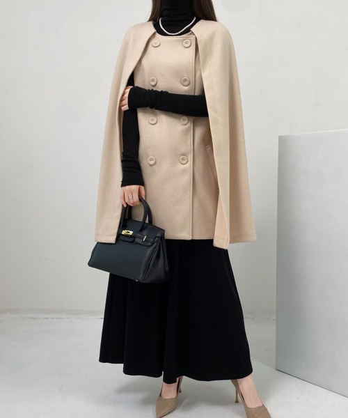 ABITOKYO（アビトーキョー）の「ダブルボタンケープフレアポンチョコート（ポンチョ・レディース・モカ/ベージュ/ブラック/ブラック系その他/ブラウン系その他・M/L）」の14枚目の写真