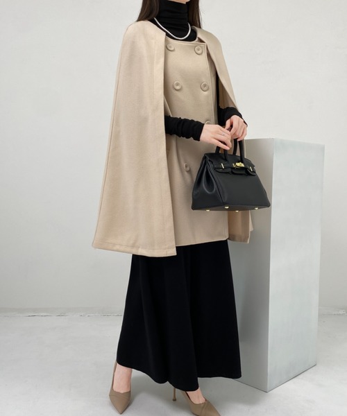 ABITOKYO（アビトーキョー）の「ダブルボタンケープフレアポンチョコート（ポンチョ・レディース・モカ/ベージュ/ブラック/ブラック系その他/ブラウン系その他・M/L）」の16枚目の写真