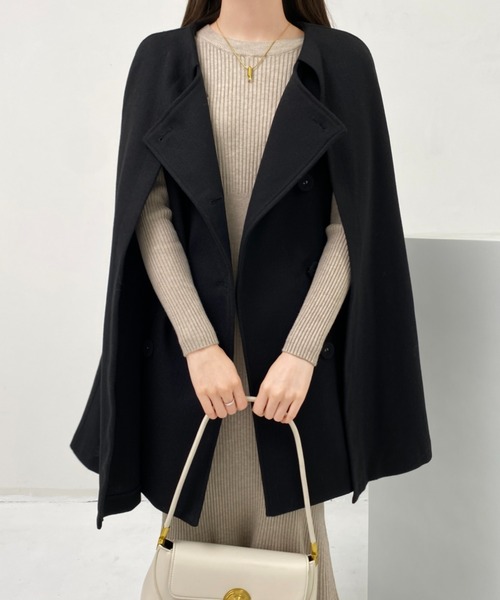 ABITOKYO（アビトーキョー）の「ダブルボタンケープフレアポンチョコート（ポンチョ・レディース・モカ/ベージュ/ブラック/ブラック系その他/ブラウン系その他・M/L）」の10枚目の写真