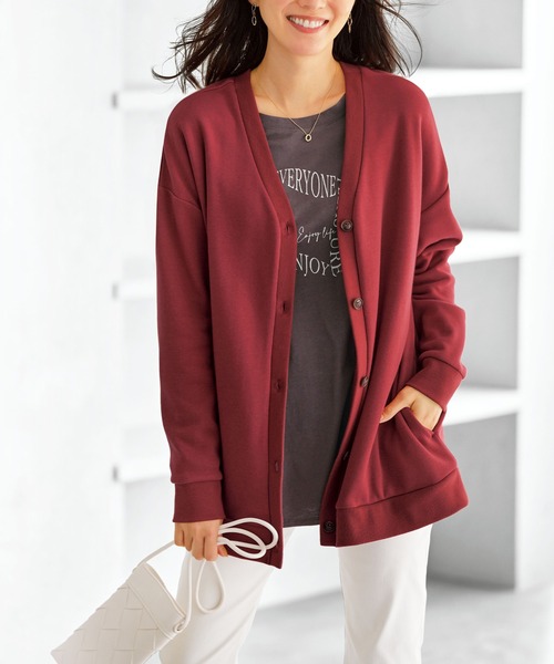 BELLUNA PLUS(ベルーナ)の「裏ファー素材前ボタンデザインカーディガン(Tシャツ/カットソー・レディース・レッド/グリーン/イエロー/チャコール・MEDIUM/LARGE/X-LARGE)」の1枚目の写真