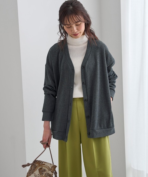 BELLUNA PLUS(ベルーナ)の「裏ファー素材前ボタンデザインカーディガン(Tシャツ/カットソー・レディース・レッド/グリーン/イエロー/チャコール・MEDIUM/LARGE/X-LARGE)」の6枚目の写真