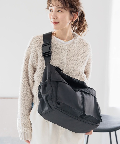 ショルダーバッグ・ポシェット Big pocket denim shoulder bag BLACK F25QE991 Influencer pick] Big Pocket Denim Shoulder Bag (Black