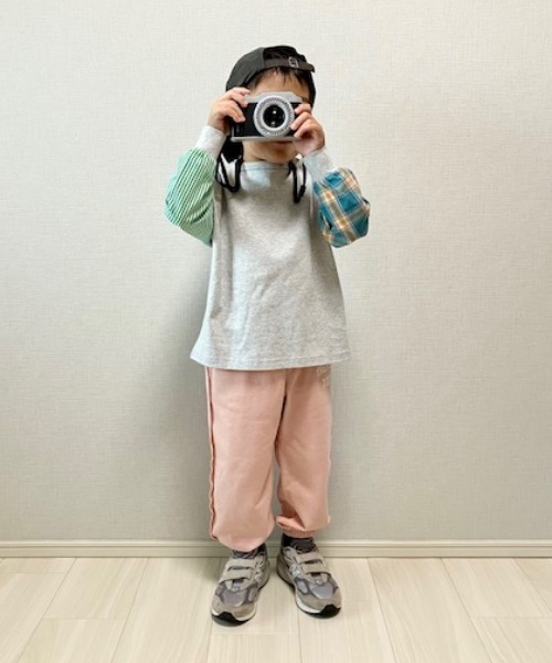 MAKE YOUR DAY（メイクユアデイ）の「チェックとストライプの袖の長袖Tシャツ■80～140cm（Tシャツ/カットソー・キッズ・グレー/オフホワイト・100/80/110/120/90/140/130）」の9枚目の写真