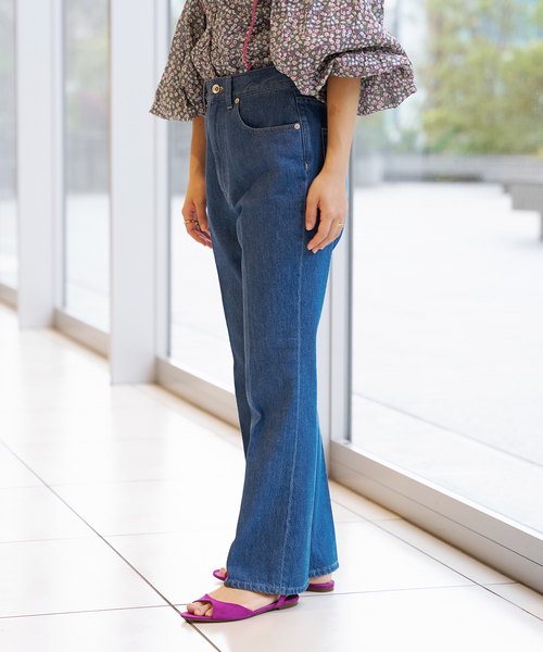 週末セール★　IENA LA BOUCLE デニム　シンチバック5PKパンツ IENA LA BOUCLE（イエナラブークル）の「IENA LA BOUCLE デニム