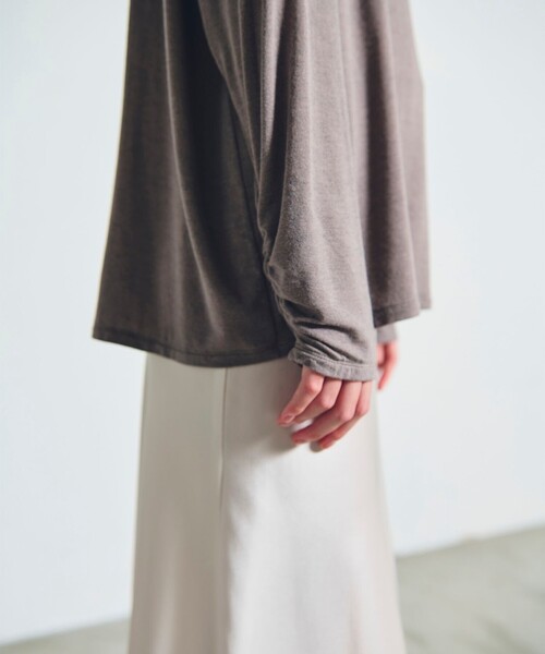 GRACE CONTINENTAL（グレースコンチネンタル）の「ロゴ刺繍カットトップ（Tシャツ/カットソー・レディース・グレー/ホワイト/ブラック・36）」の9枚目の写真