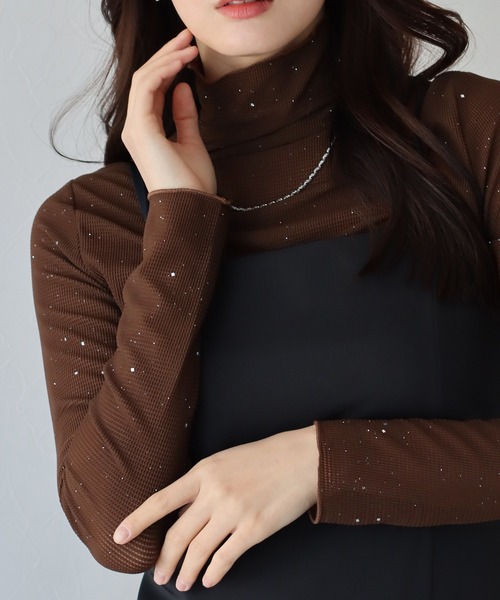 BLUEEAST（ブルーイースト）の「ラメシアートップス（Tシャツ/カットソー・レディース・ベージュ/ホワイト/ブラウン/ブラック・MEDIUM）」の3枚目の写真