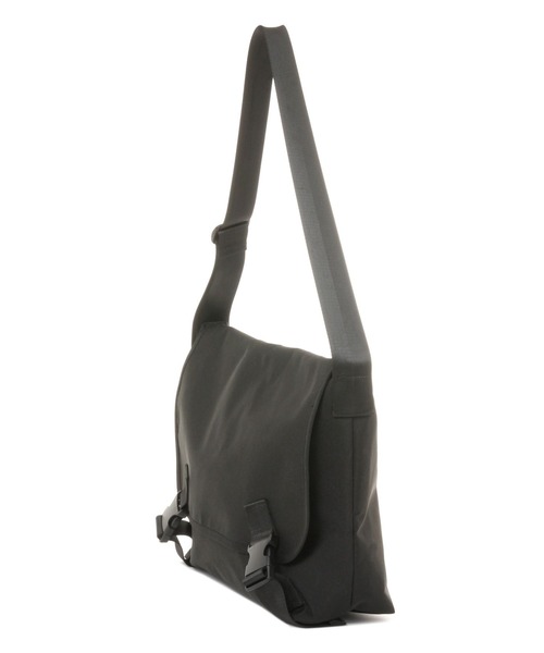 LAKOLE（ラコレ）の「ラージメッセンジャーBAG / 991660（メッセンジャーバッグ・メンズ・ブラック/ベージュ・FREE）」の7枚目の写真