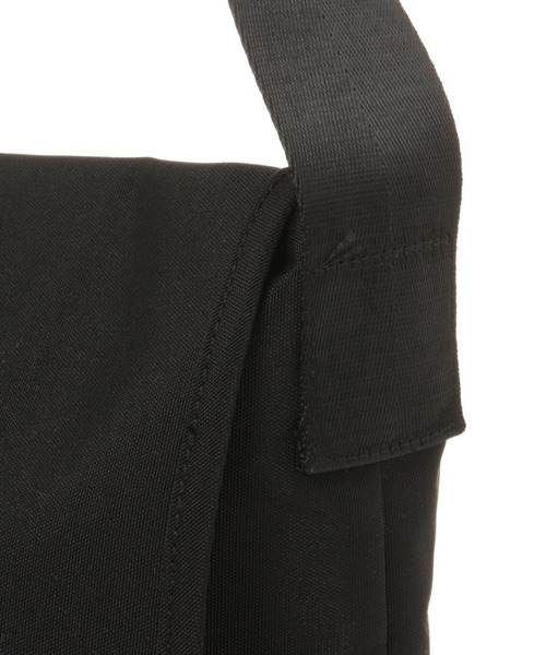 LAKOLE（ラコレ）の「ラージメッセンジャーBAG / 991660（メッセンジャーバッグ・メンズ・ブラック/ベージュ・FREE）」の11枚目の写真