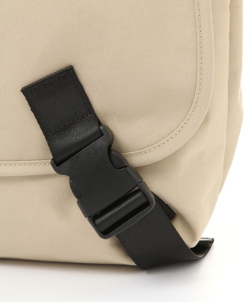 LAKOLE（ラコレ）の「ラージメッセンジャーBAG / 991660（メッセンジャーバッグ・メンズ・ブラック/ベージュ・FREE）」の16枚目の写真