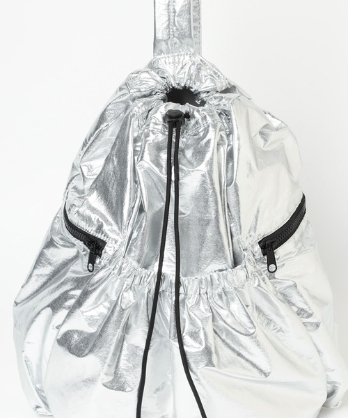 LEPSIM(レプシィム)の「ナイロンドロストワンショルダー 103812(ショルダーバッグ・レディース・アイボリー/ブラック/シルバー・ONE SIZE)」の22枚目の写真