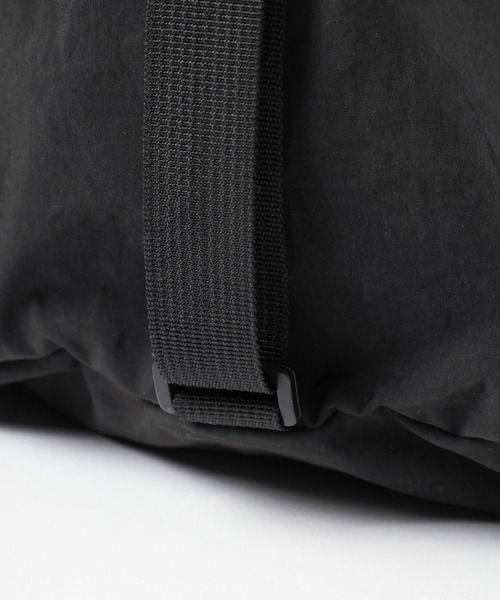 LEPSIM(レプシィム)の「ナイロンドロストワンショルダー 103812(ショルダーバッグ・レディース・アイボリー/ブラック/シルバー・ONE SIZE)」の16枚目の写真