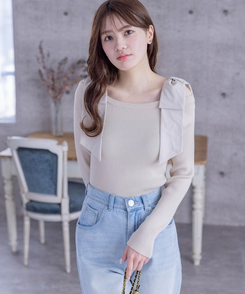 clear(クリア)の「ショルダービックリボンリブニットトップス≪2024SS新作≫(ニット/セーター・レディース・ブラック/ベージュ/オフホワイト/ピンク・F)」の3枚目の写真