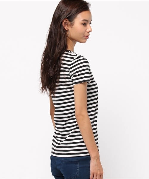 AZUL by moussy（アズールバイマウジー）の「TC天竺BCヨーク切替V/N半袖PO（Tシャツ/カットソー・レディース・カーキ系/ホワイト系その他/ブラック系その他/オフホワイト/ブラック/ネイビー/ブラックミックス・SMALL/LARGE/MEDIUM/X-SMALL/X-LARGE）」の9枚目の写真