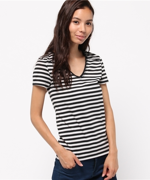 AZUL by moussy（アズールバイマウジー）の「TC天竺BCヨーク切替V/N半袖PO（Tシャツ/カットソー・レディース・カーキ系/ホワイト系その他/ブラック系その他/オフホワイト/ブラック/ネイビー/ブラックミックス・SMALL/LARGE/MEDIUM/X-SMALL/X-LARGE）」の16枚目の写真