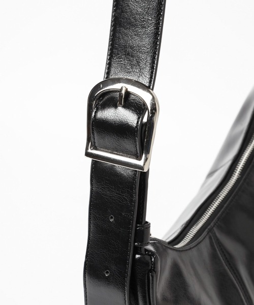 Heather（ヘザー）の「フェイクレザーボディBAG　109472（ボディバッグ/ウエストポーチ・レディース・ブラック/アイボリー・ONE SIZE）」の10枚目の写真