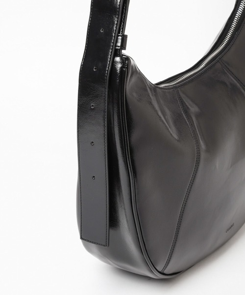 【 】 フェイクレザー クロスボディバッグ SLY（スライ）の「AIRY F/LEATHER CROSS BODY BAG エアリー